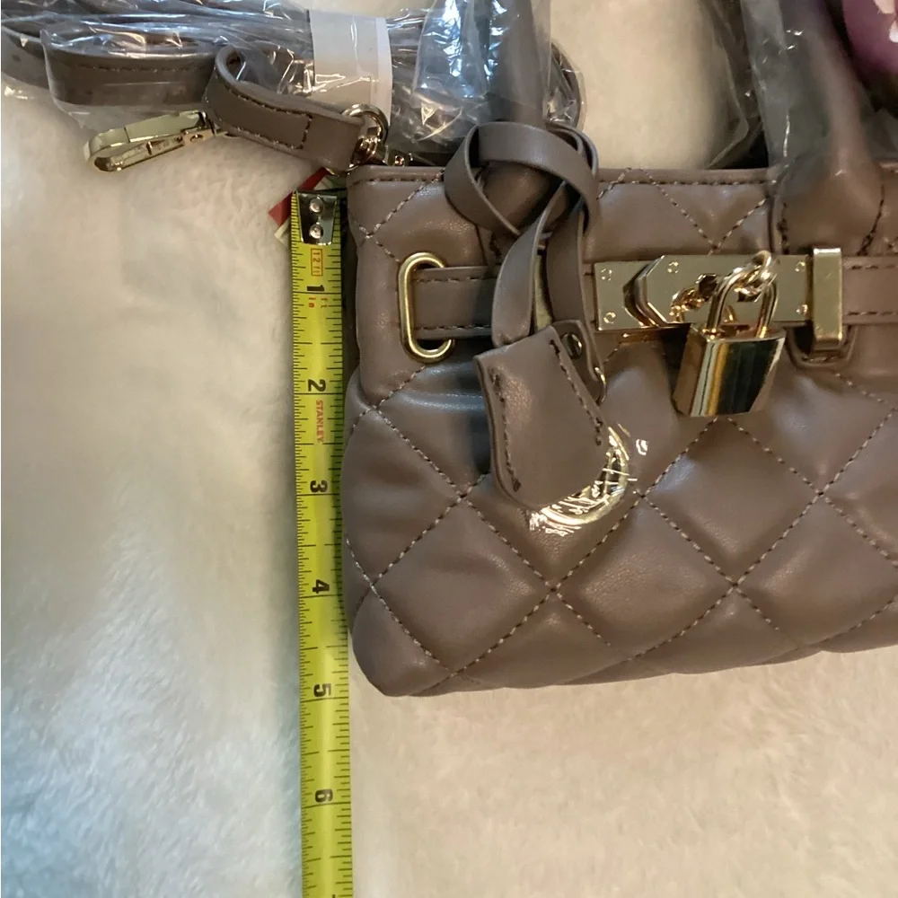 Badgley Mischka Sm Diamond Quilted Taupe Purse Bag Tote - Picture 5 of 6